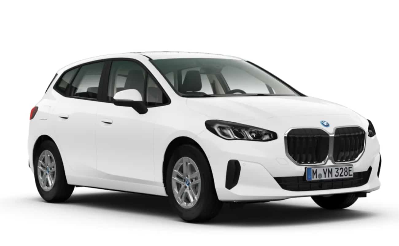 BMW 225e xDrive Active Tourer Alpinweiß uni mit 16'' Leichtmetallräder Doppelspeiche 186