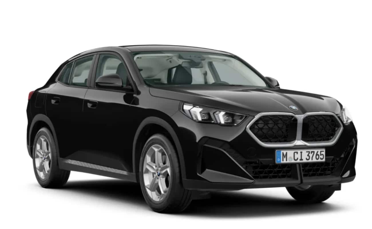 BMW X2 sDrive18d Schwarz uni mit 18" LMR Sternspeiche 865