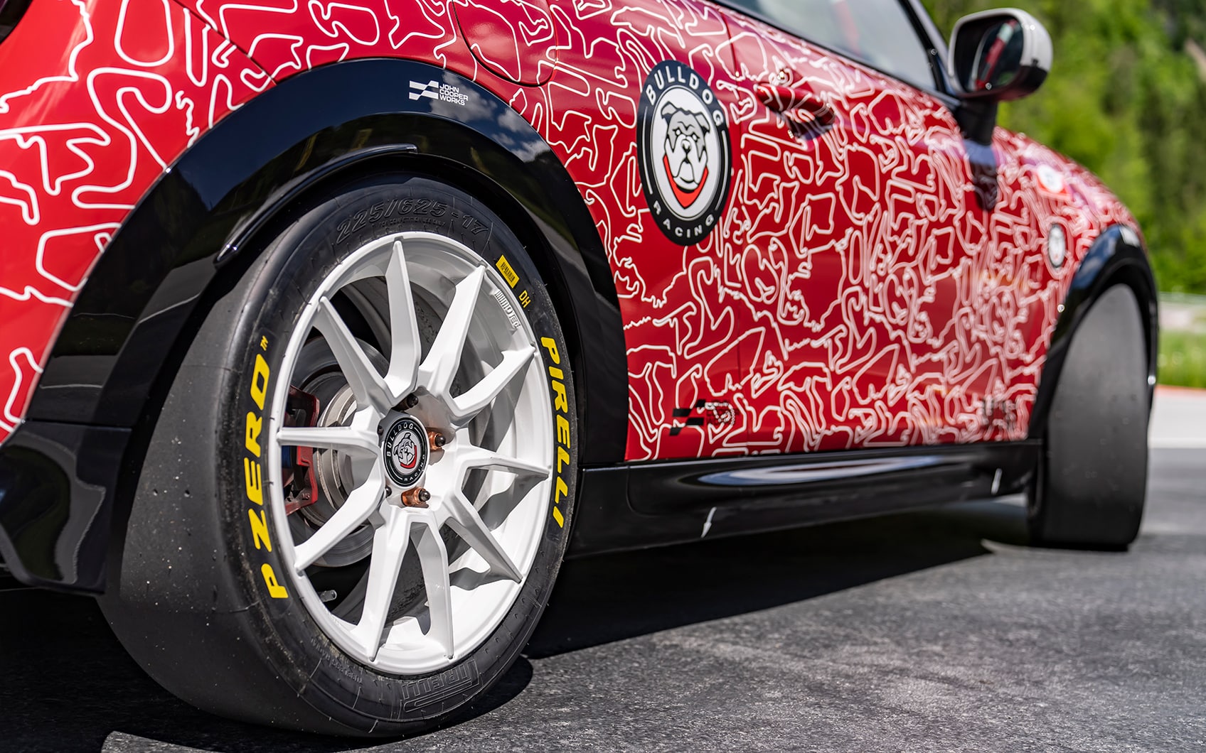 P90549898_highRes_mini-john-cooper-wor-teaser