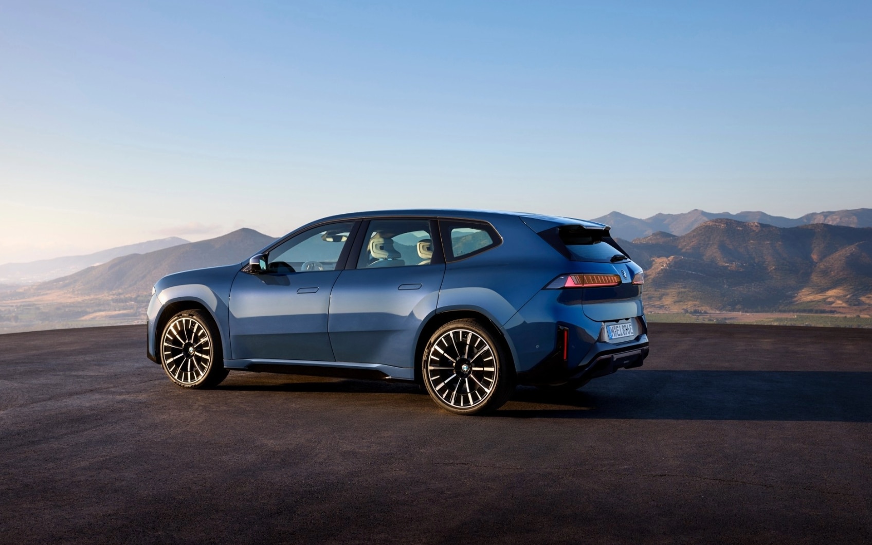 BMW iX3 Heckansicht